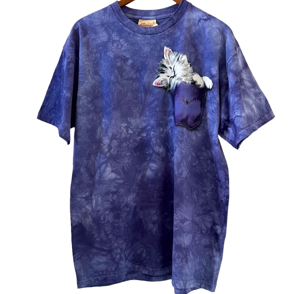 The Mountain Purple/Blue Tie Dye Sleeping Cat T Shirt Size L